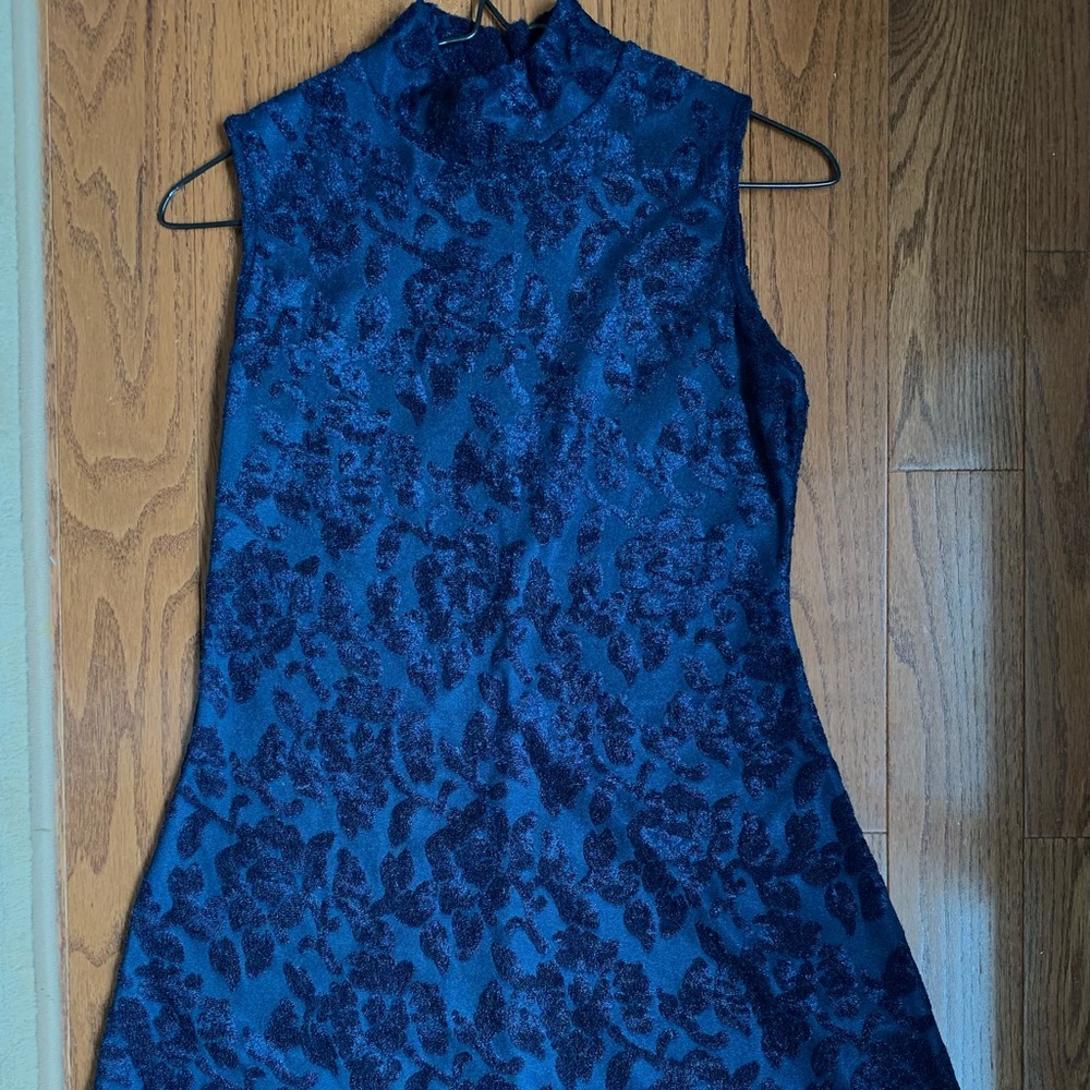 Turtleneck sleeveless dress